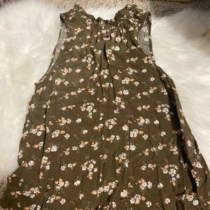 Target army green flower top Size S
